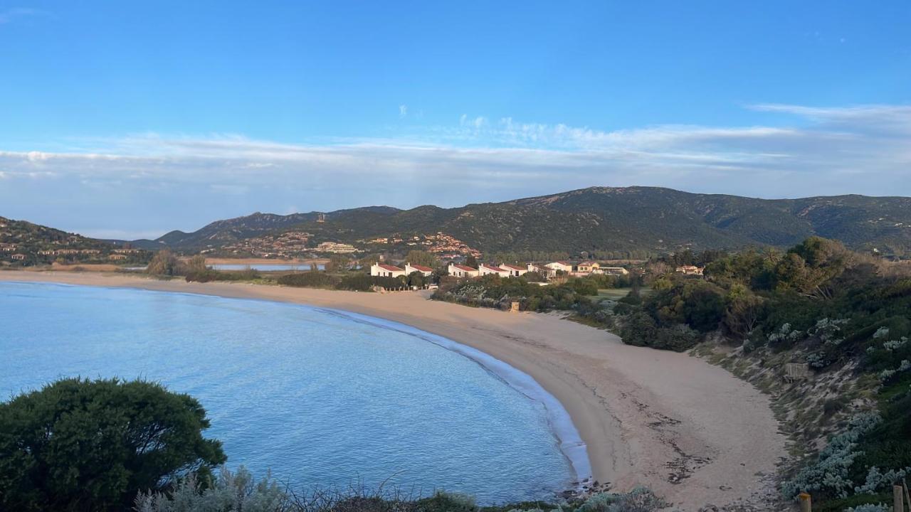 Il Gabbiano Hotel Chia Kültér fotó