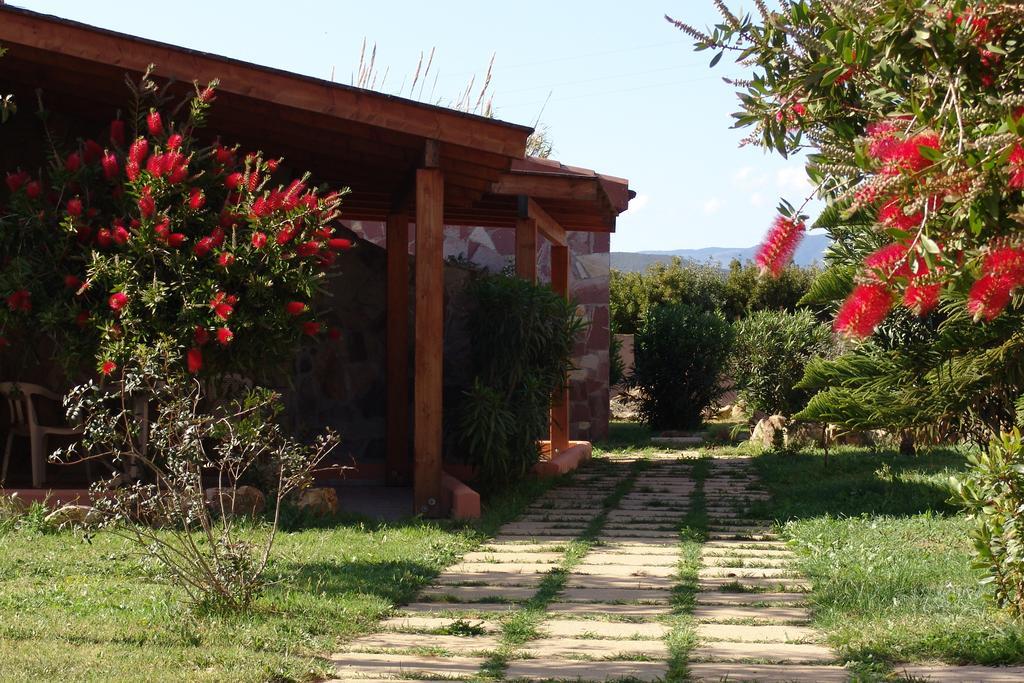 Il Gabbiano Hotel Chia Kültér fotó