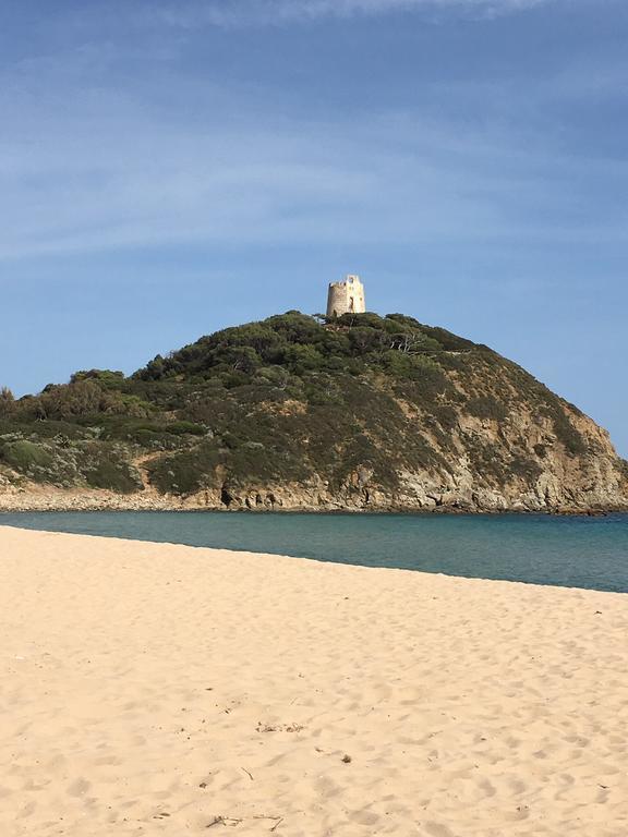 Il Gabbiano Hotel Chia Kültér fotó